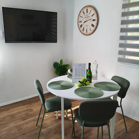 Napsugar Vendeghaz Apartmán *